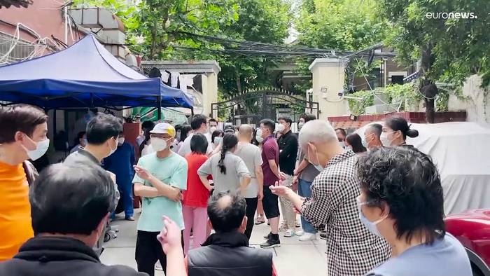 Video: Seit 2 Monaten Lockdown in Shanghai - Menschen stoßen an Grenzen
