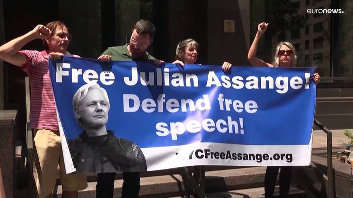 Video: Assange-Auslieferung: 