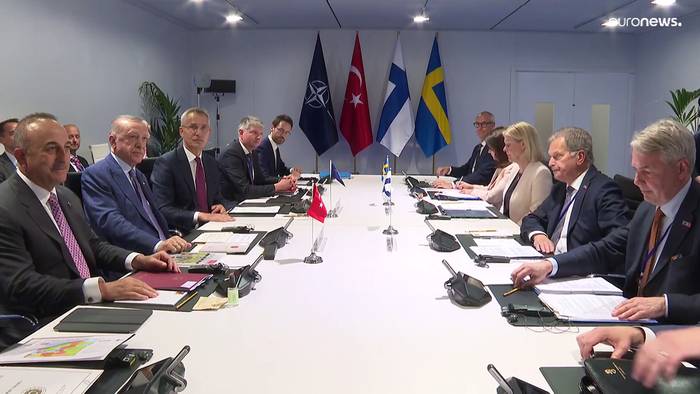 Video: Türkei gibt Widerstand gegen finnischen und schwedischen NATO-Beitritt auf
