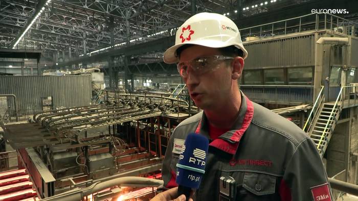 Video: Das größte Stahlwerk der Ukraine: Kametstal produziert weiter