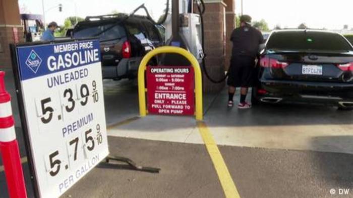 Video: Benzinpreisschock – in den USA liegen die Nerven blank