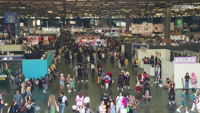 Video: Hunderttausende Nippon-Fans in Paris auf der Japan-Expo