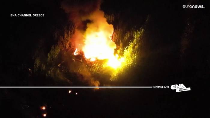 Video: Abgestürztes Flugzeug aus Serbien: 11,5 Tonnen Munition, stundenlange Explosionen