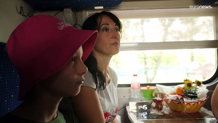 News video: Leben im Zug: Flüchtlingsunterkunft für ukrainische Rückkehrer in Irpin