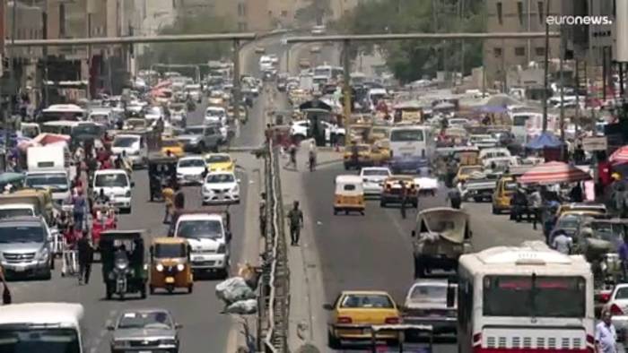 Video: Hitzefrei im Irak: Temperaturen bis zu 50 Grad Celsius