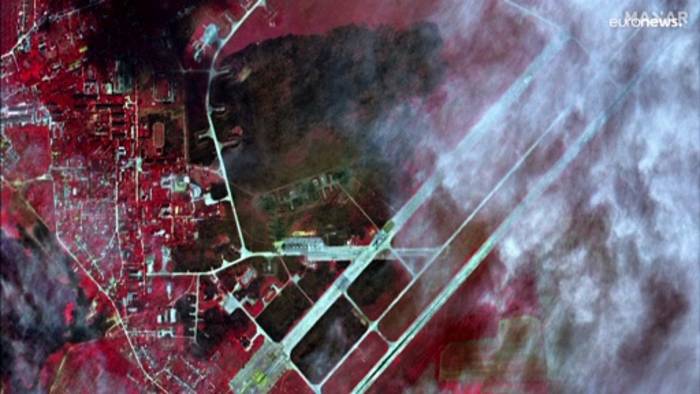 Video: Unfall oder Angriff? Satellitenbilder zeigen Zerstörung russischer Kampfflugzeuge auf der Krim