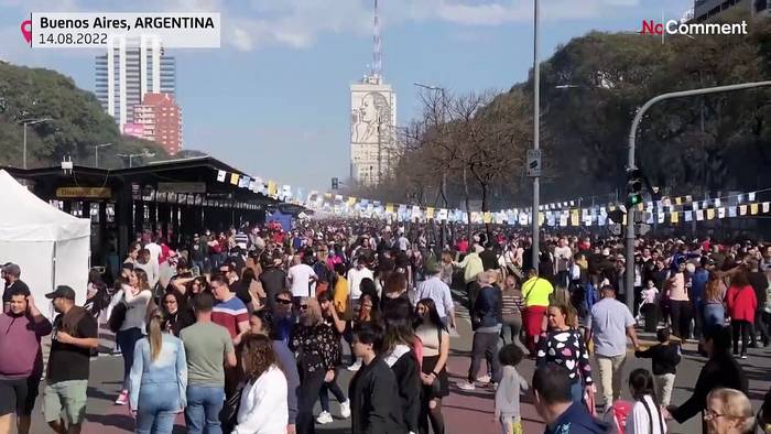 News video: Nichts für Vegetarier - Argentinien kürt seinen besten Grillmeister