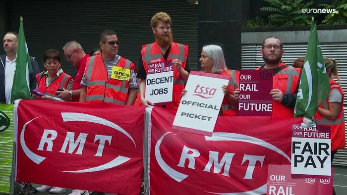 Video: Streik lähmt Zugverkehr in Großbritannien – nur jeder fünfte Zug fährt