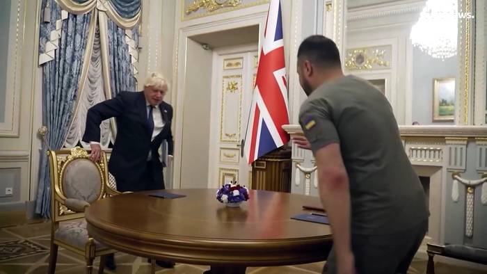 News video: Johnson überraschend in Kiew: Weitere britische Waffen für die Ukraine