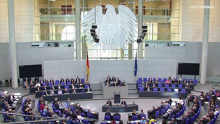 News video: LIVE: Scholz gegen Merz - Bundestag debattiert über Budget 2023