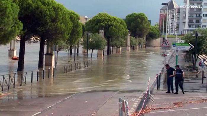 News video: Gewaltige Fluten rollen durch Südostfrankreich