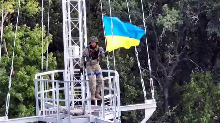Video: Ukraine: Russen ziehen sich aus Region Charkiw zurück