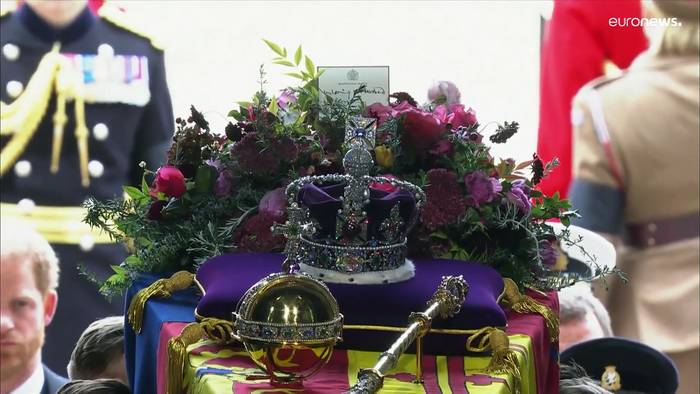 Video: Historischer Abschied von Queen Elizabeth II.: 2.000 geladene Gäste