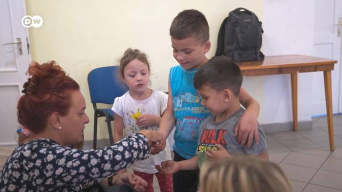 News video: Ungarn: Ein Camp für Roma-Kinder aus der Ukraine