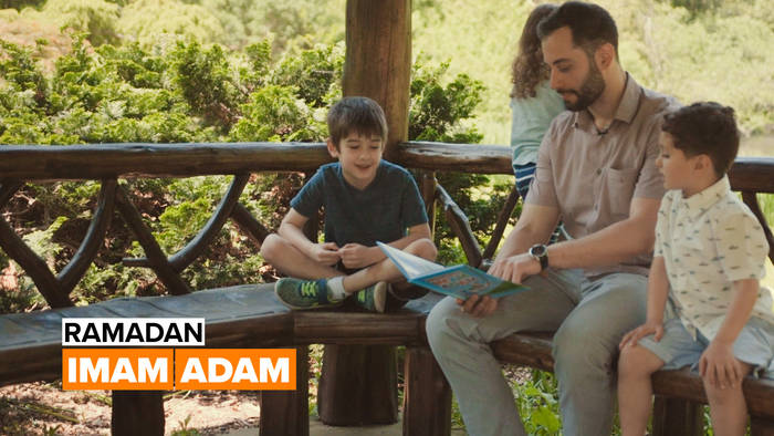 Video: Imam Adam erklärt Kindern den Ramadan