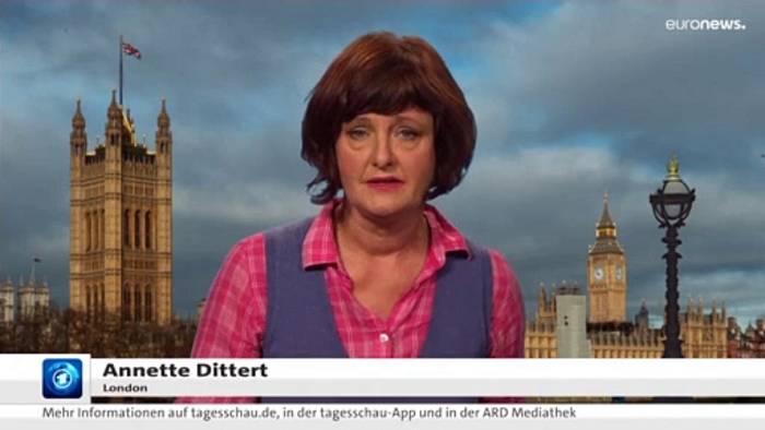 Video: Briten feiern deutsche Journalistin für 