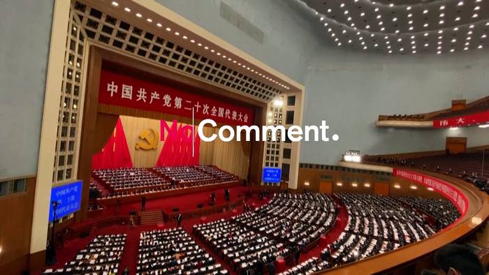 News video: KP-Kongress: Chinas Ex-Staatschef Hu Jintao aus Saal eskortiert