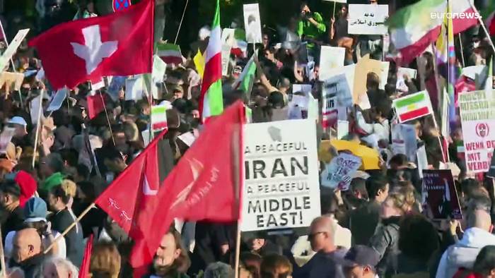Video: Frauen, Leben, Freiheit - 80.000 bei Iran-Protest in Berlin