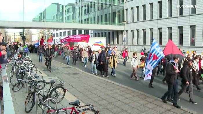 News video: Proteste in 6 Städten: 