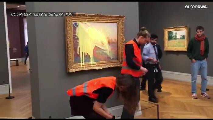 Video: Kunst oder Leben? Sie schmeißen Kartoffelbrei auf Monet in Potsdam - nach Van-Gogh-Attacke
