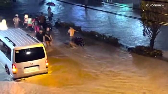 Video: 31 Todesopfer: Tropensturm 