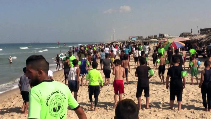 Video: Gaza: Schwimm-Weltrekord von 1000 Kindern gescheitert