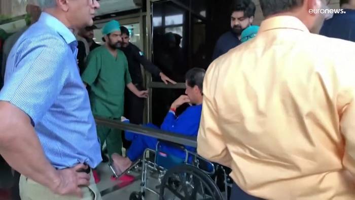 Video: Pakistans Ex-Premier nach Schussverletzung aus Krankenhaus entlassen