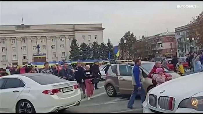 News video: Jubel in Cherson: Einwohner feiern Ankunft ukrainischer Truppen