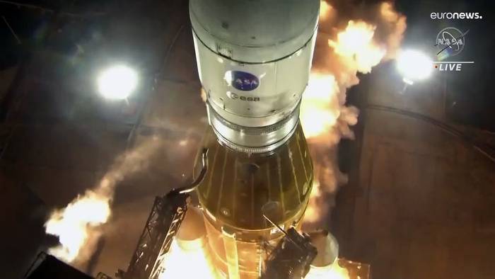 Video: Nach monatelangen Verschiebungen: NASA-Rakete Artemis startet zum Mond