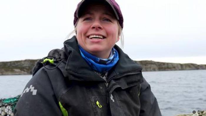 Video: Warum immer mehr Frauen in Norwegens Fjorden fischen