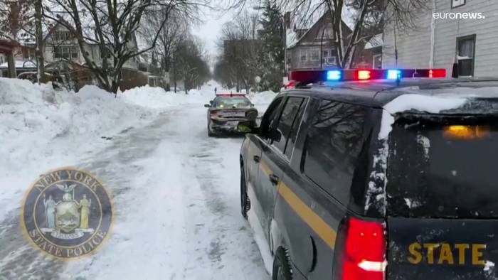 Video: Schneesturm-Chaos in den USA fordert über 50 Todesopfer