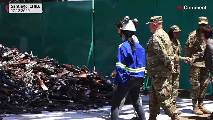 Video: Knarren kaputt machen: Chile vernichtet tausende Waffen