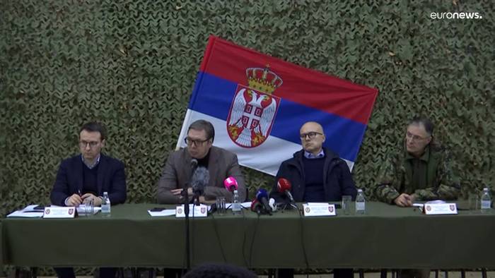 Video: Nach wochenlangen Spannungen: Serben bauen Barrikaden im Kosovo ab