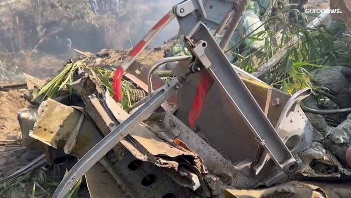 Video: 32 Tote und rund 40 Vermisste bei Flugzeugabsturz in Nepal