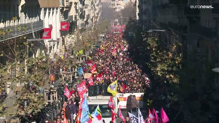 Video: Proteste gegen die französische Rentenreform: Hunderttausende zog es auf die Straße