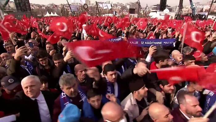 Video: Istanbul: Erdogan preist neue U-Bahnlinie zum Mega-Flughafen