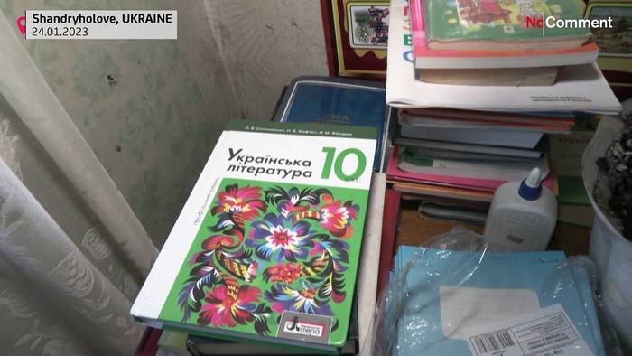 Video: NoComment: Wie ein Lehrer in der Ukraine Kinder in seinem Wohnzimmer unterrichtet