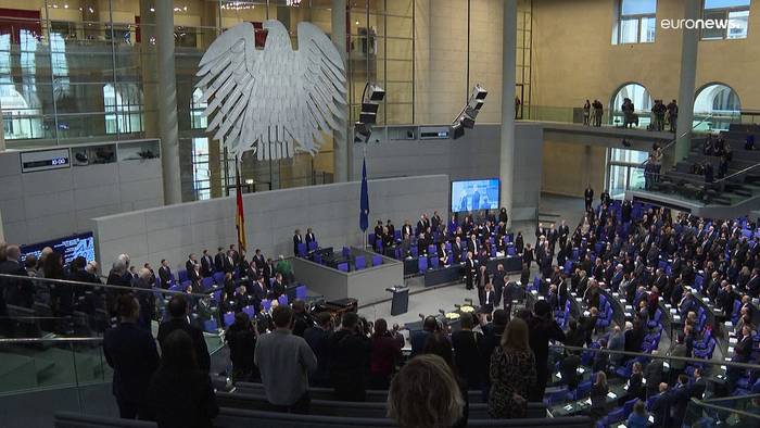 News video: Verleugnet, vergessen: Bundestag stellt erstmals queere NS-Opfer in den Mittelpunkt des Gedenkens