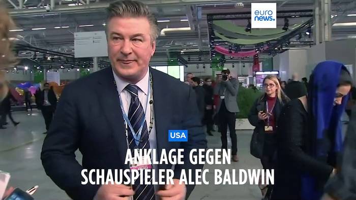 Video: Alec Baldwin nach Todesschuss bei Western-Dreh angeklagt