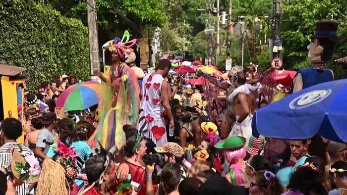 Video: Freude über Karneval ohne Bolsonaro in Rio de Janeiro