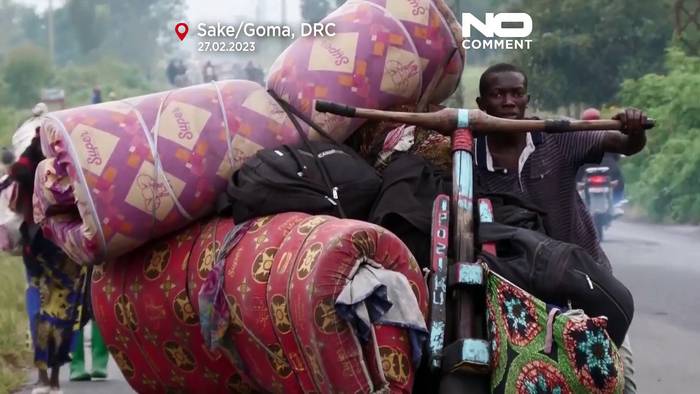 Video: DR Kongo: Hunderte Menschen auf der Flucht vor Rebellengruppe 