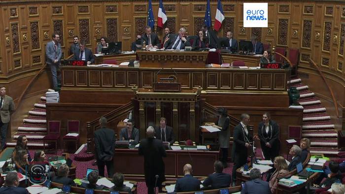 Video: Große Mehrheit im Senat für Anhebung des Rentenalters in Frankreich