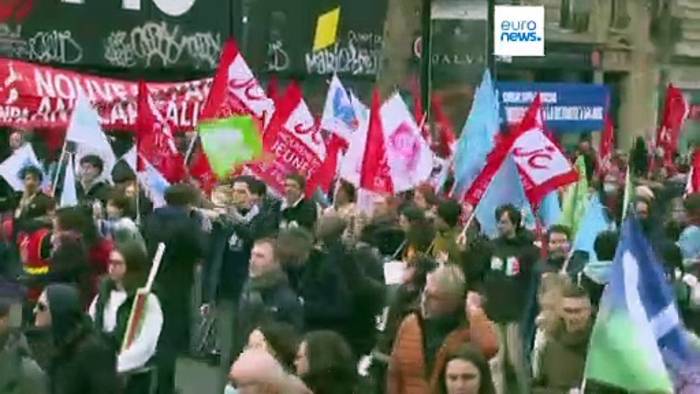 Video: Hunderttausende demonstrieren gegen Rentenreform in Frankreich