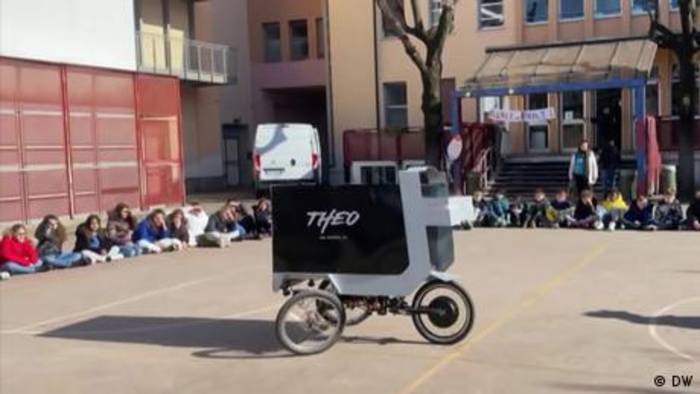 Video: Theo – ein autonomer Roboter als Lieferbote