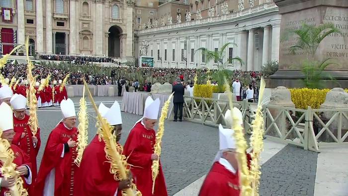 News video: Papst Franziskus hält Messe zum Palmsonntag