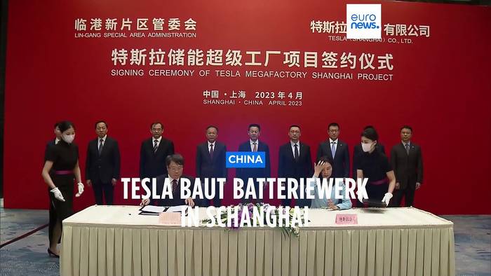 Video: Batteriefabrik: Tesla baut riesiges Werk in Schanghai