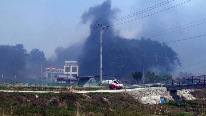 Video: Waldbrand in Südkorea: Schwere Gebäudeschäden