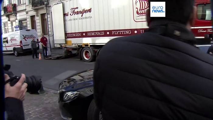 Video: EU-Korruptionsskandal: Eva Kaili verlässt das Gefängnis