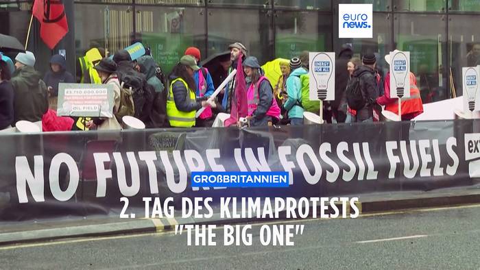 Video: Zweiter Tag des Klimaprotests: Tausende gehen in London auf die Straße