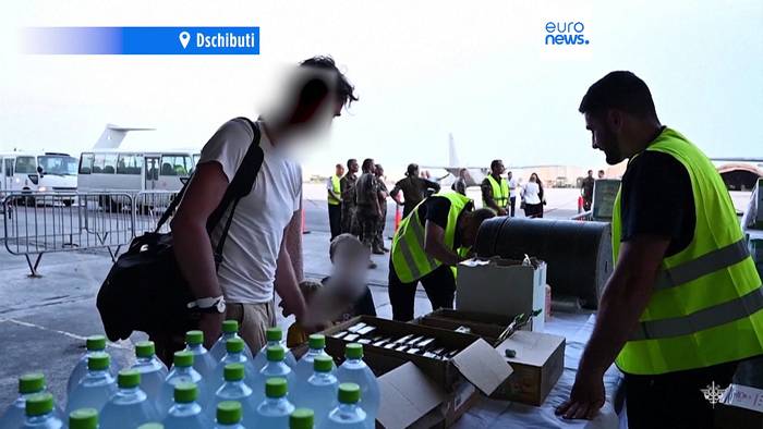 Video: Evakuierungen aus Sudan laufen auf Hochtouren - 101 Menschen in Berlin gelandet
